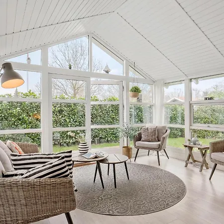 Сasa de vacaciones 2 Bedroom In *