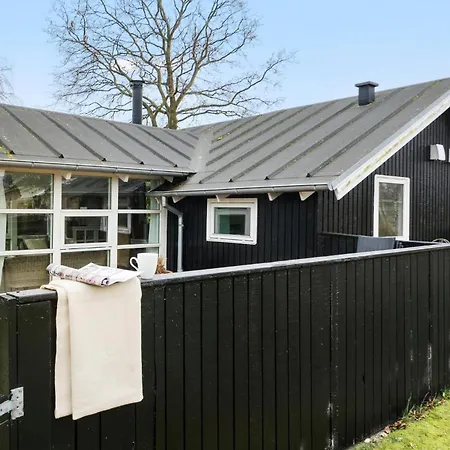 2 Bedroom In Juelsminde (Hedensted)