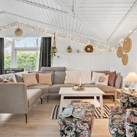 Сasa de vacaciones 2 Bedroom In *