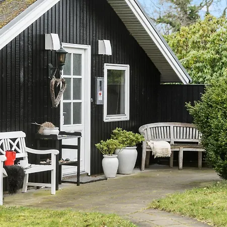 2 Bedroom In Juelsminde (Hedensted)