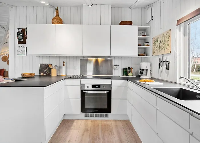 2 Bedroom In *